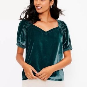 Ann Taylor Loft Women XS Green Top  Blouse  Soft  Velvet Puff  Short Sleeve